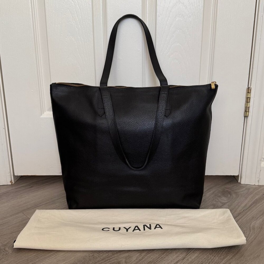 Cuyana Classic Leather Zipper Tote & Tote Organization Insert